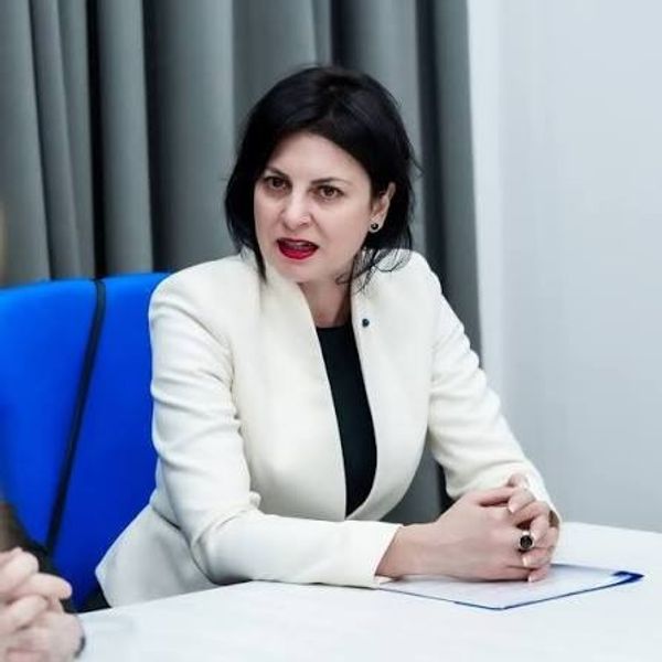 Portret Ramona Grațiela Milu
