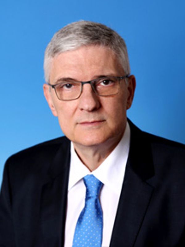 Avatar temporar pentru Daniel Dăianu