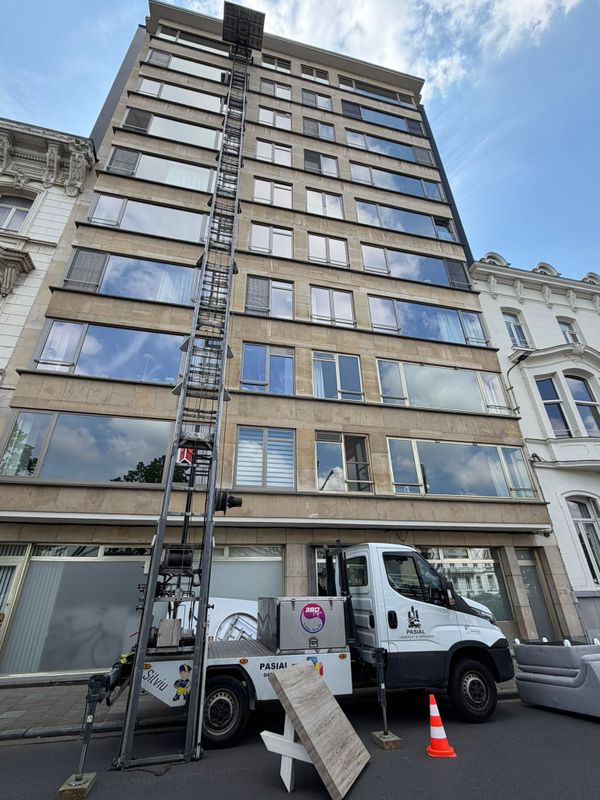 ladderlift op 9 de verdiep