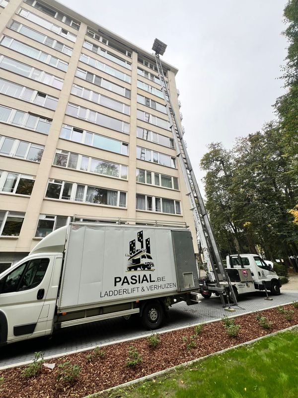 ladderlift en verhuiswagen 